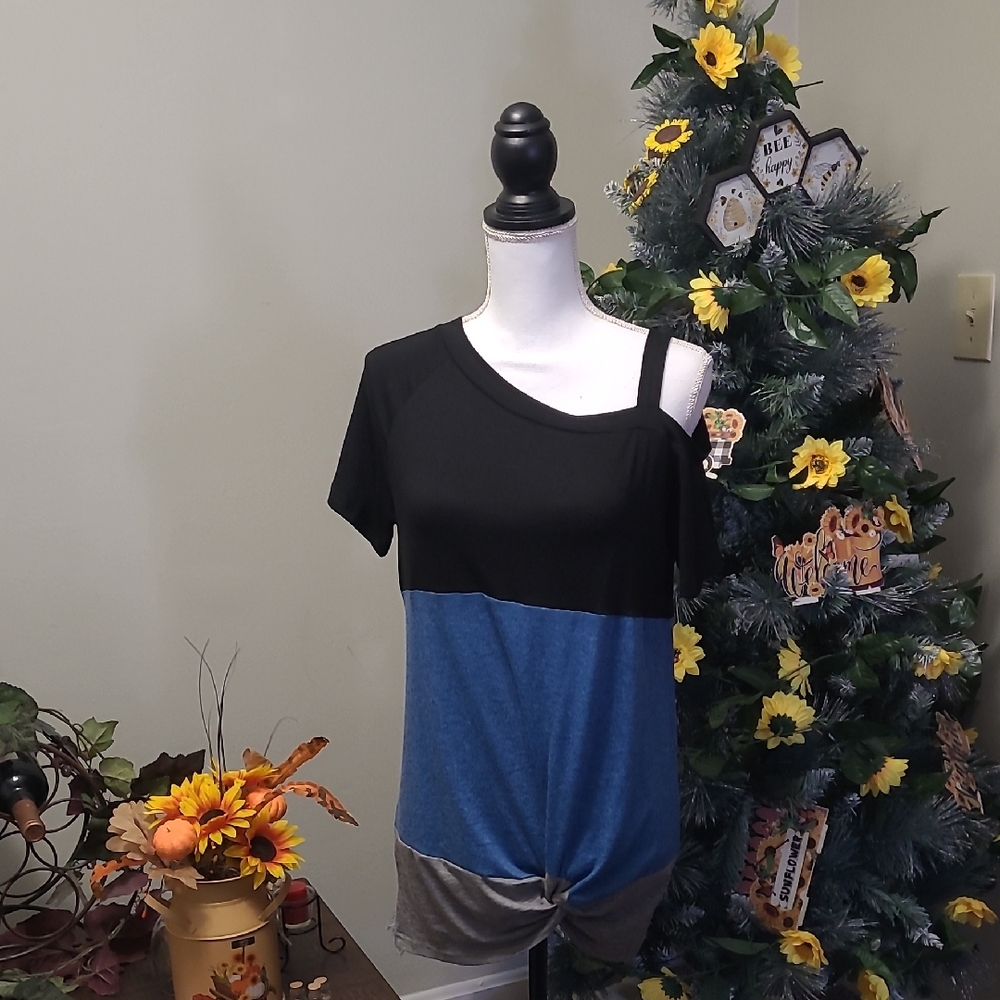 Chic Black and Blue Colorblock Women's Top
